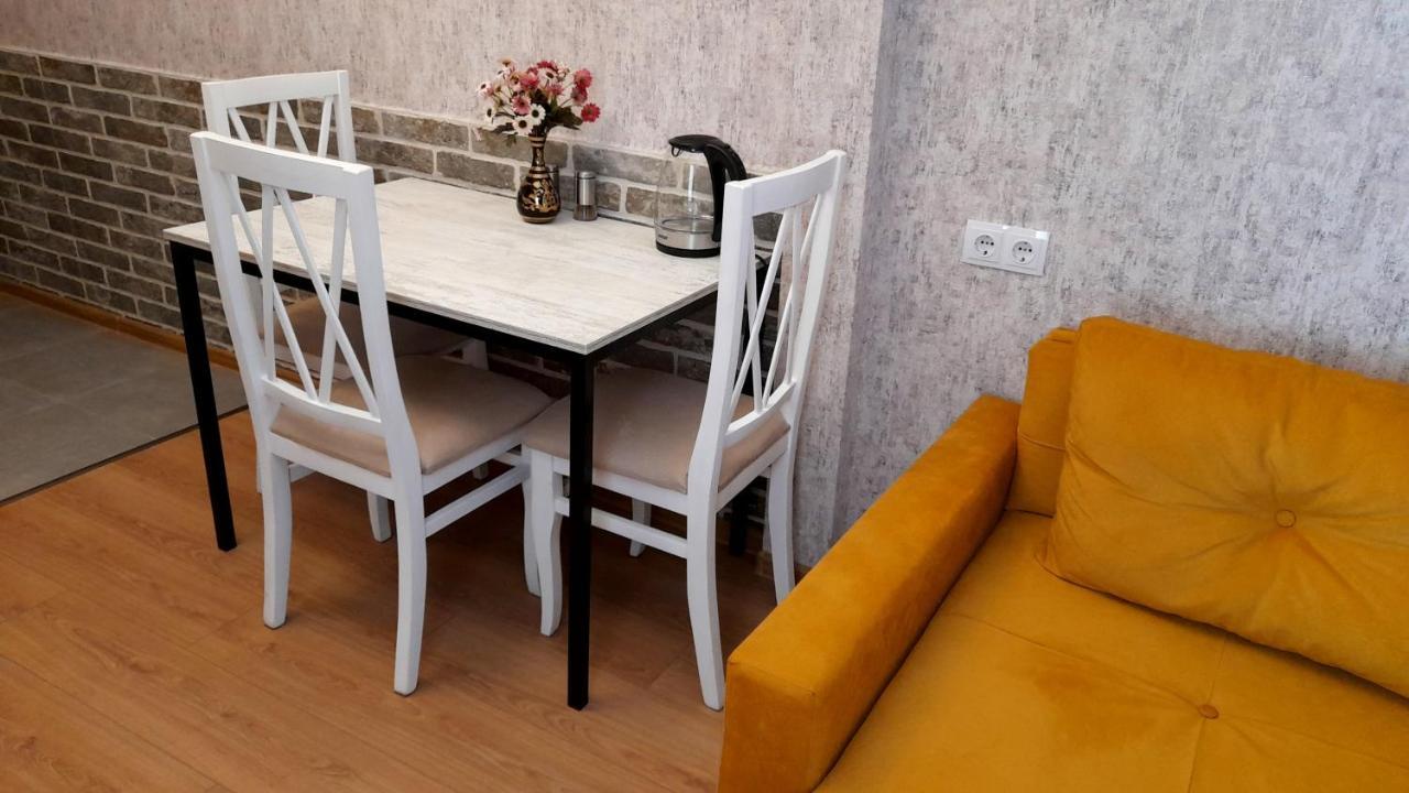 Yellow Apartment Tbilisi Exterior foto